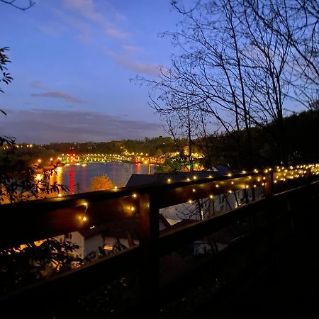 فيلا Le Coudray-Montceauxفي Chalet En Bord De Seine المظهر الخارجي الصورة