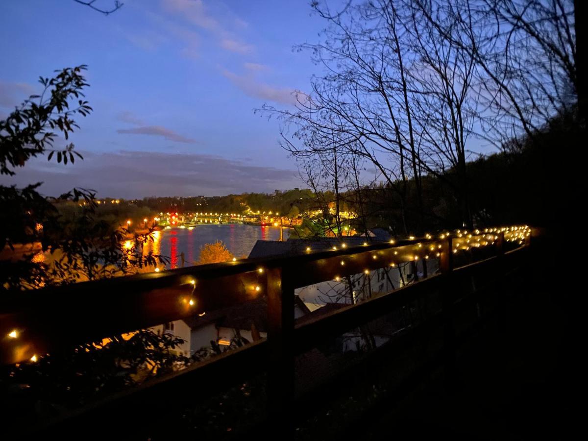 فيلا Le Coudray-Montceauxفي Chalet En Bord De Seine المظهر الخارجي الصورة